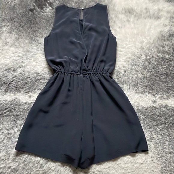 Aritzia Wilfred Silk Sleeveless Romper - Picture 14 of 16